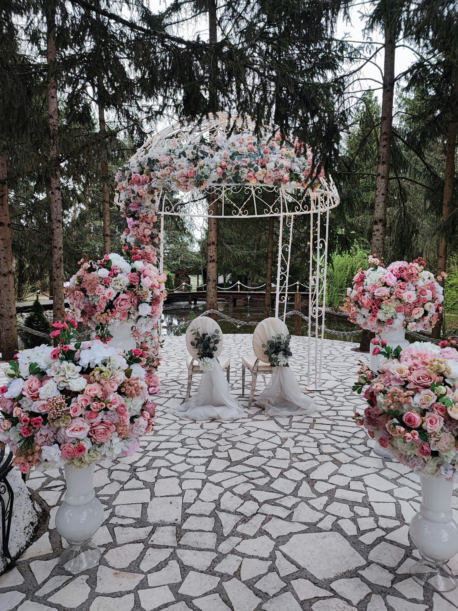 Wedding table styling