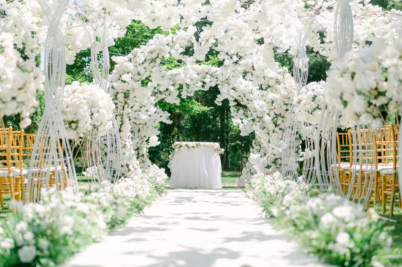 Elegant wedding decor details